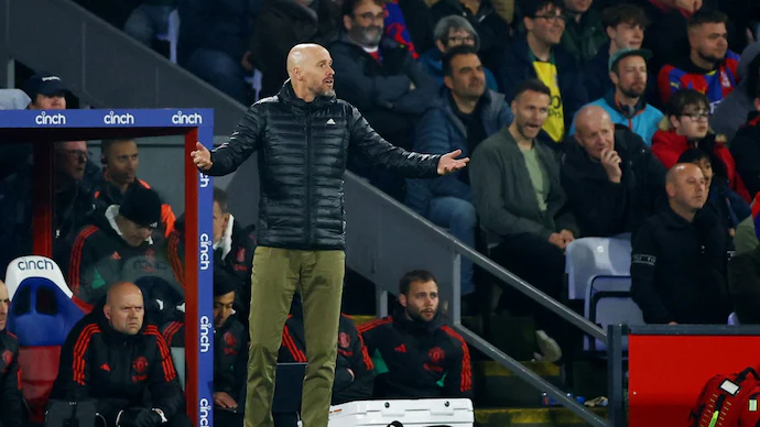 Ten Hag Shoulders